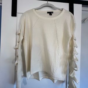 Aqua by Bloomingdales cream sweater size xs.